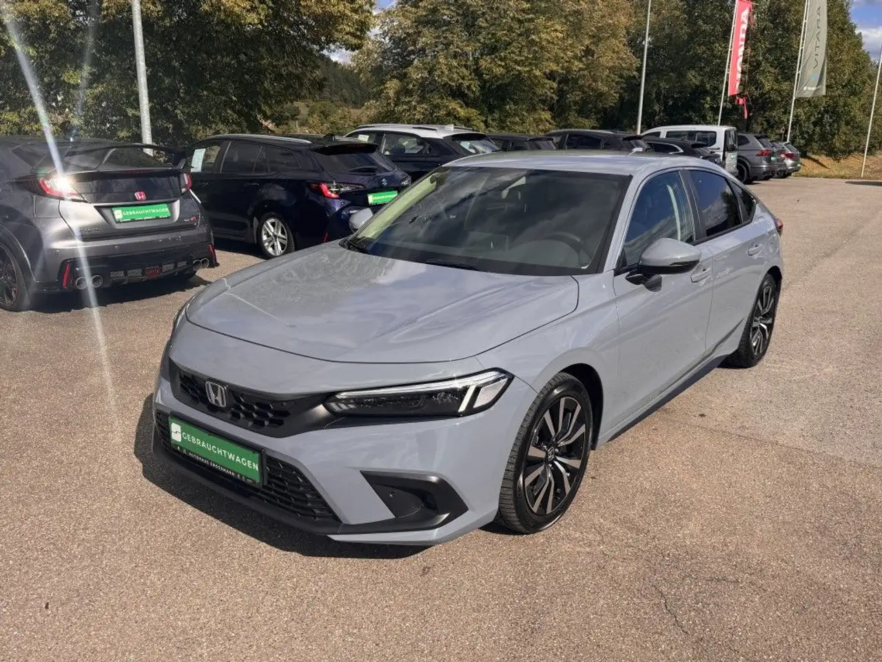Honda Civic e:HEV 2.0 i-MMD Hybrid Elegance — معرض صور السيارة 2