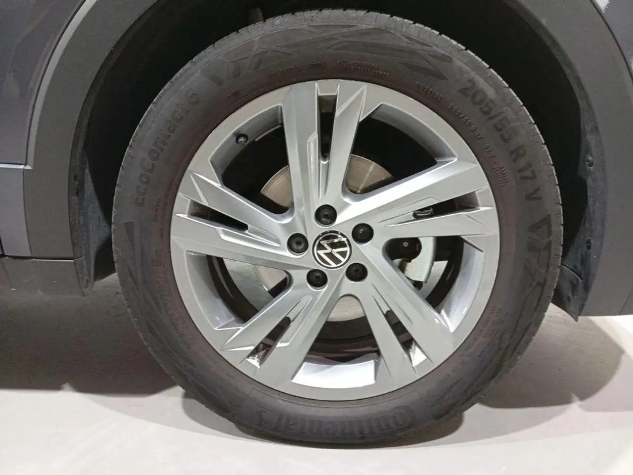 Volkswagen T-Cross 1.0 TSI R-Line 85kW — معرض صور السيارة 8