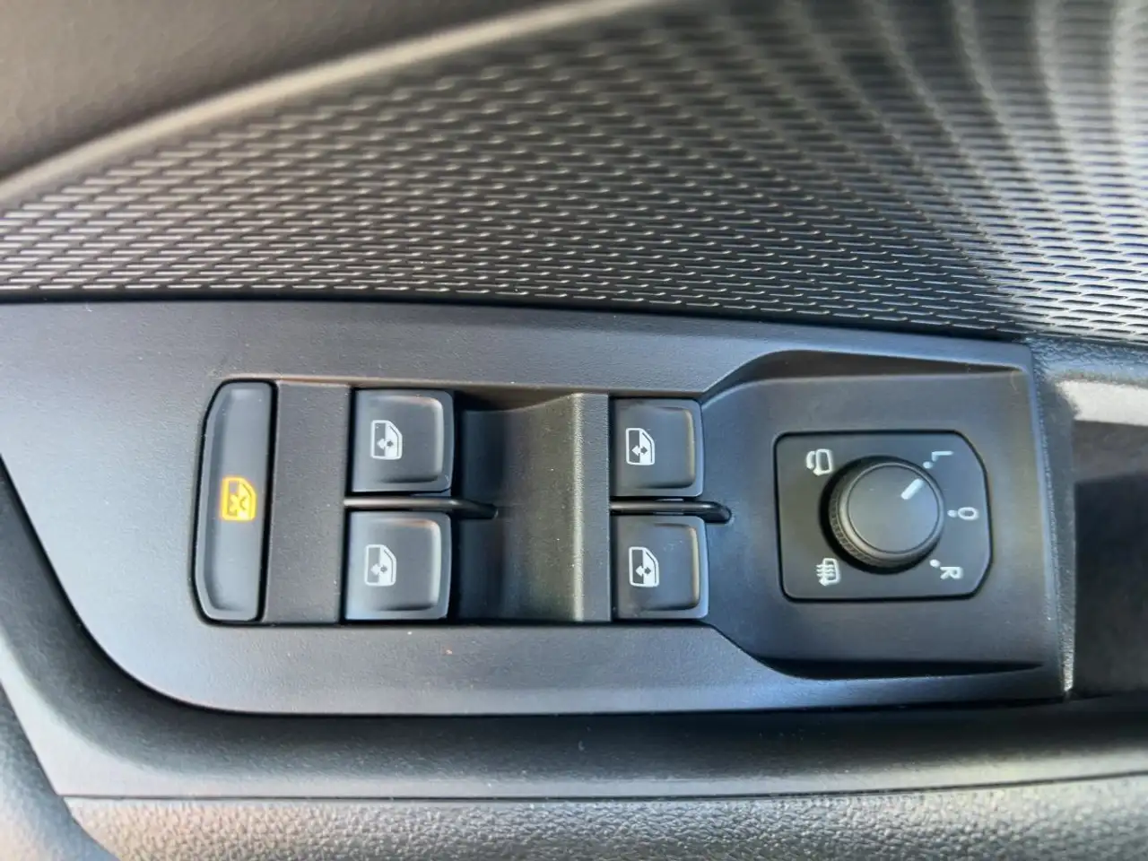 Skoda Octavia Combi 1.5 TSI DSG Selection Plus LED Nav — Galería del vehículo 14