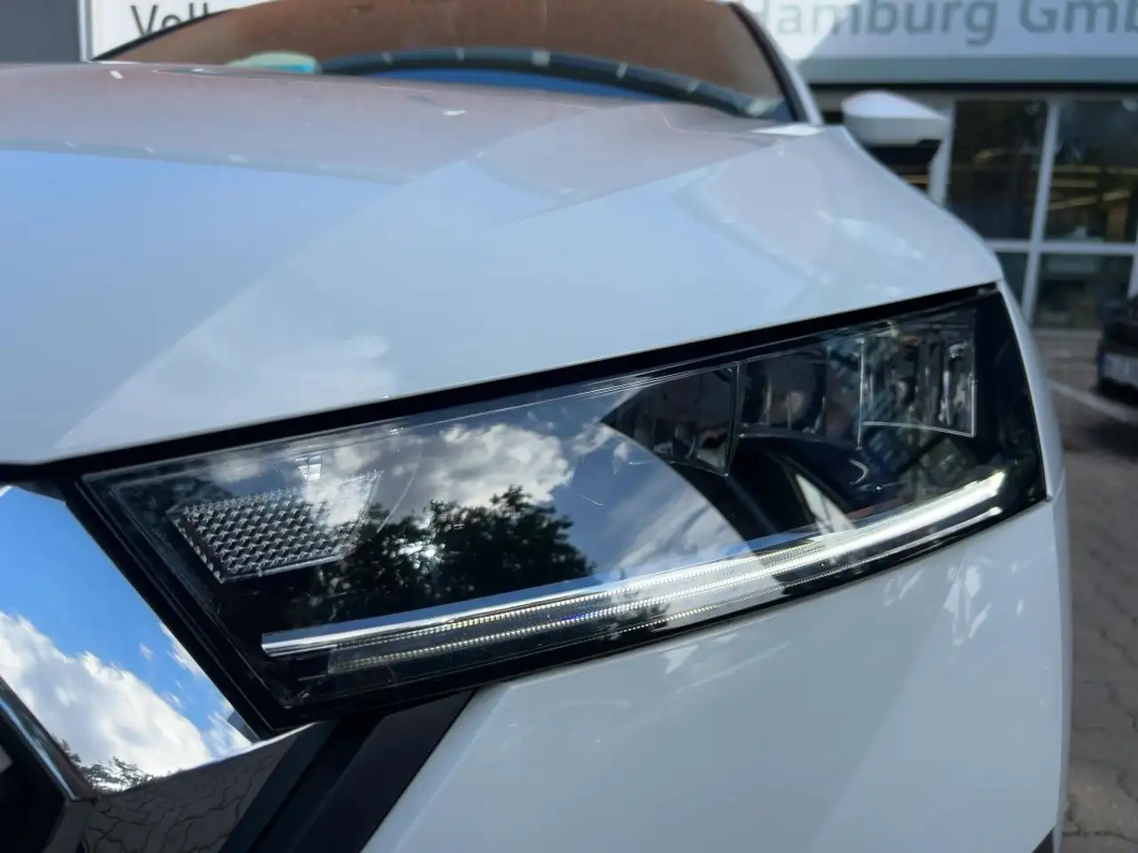 Skoda Octavia Combi 1.5 TSI DSG Selection Plus LED Nav — Galería del vehículo 13