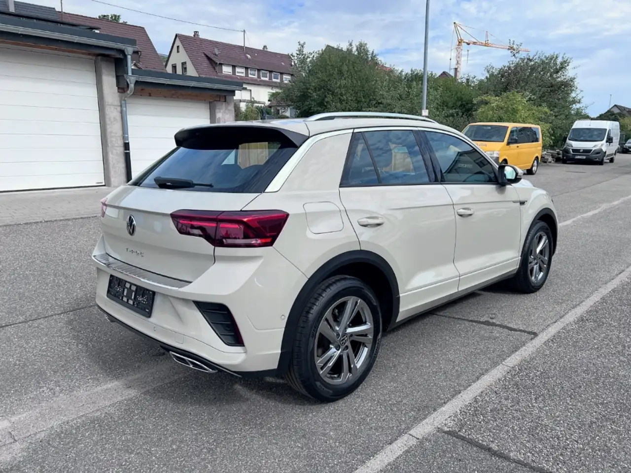 Volkswagen T-Roc 1.5TSI DSG R-Line ACC APP.NAVI LED DCP SHZ PARKASS — Vehicle gallery 7
