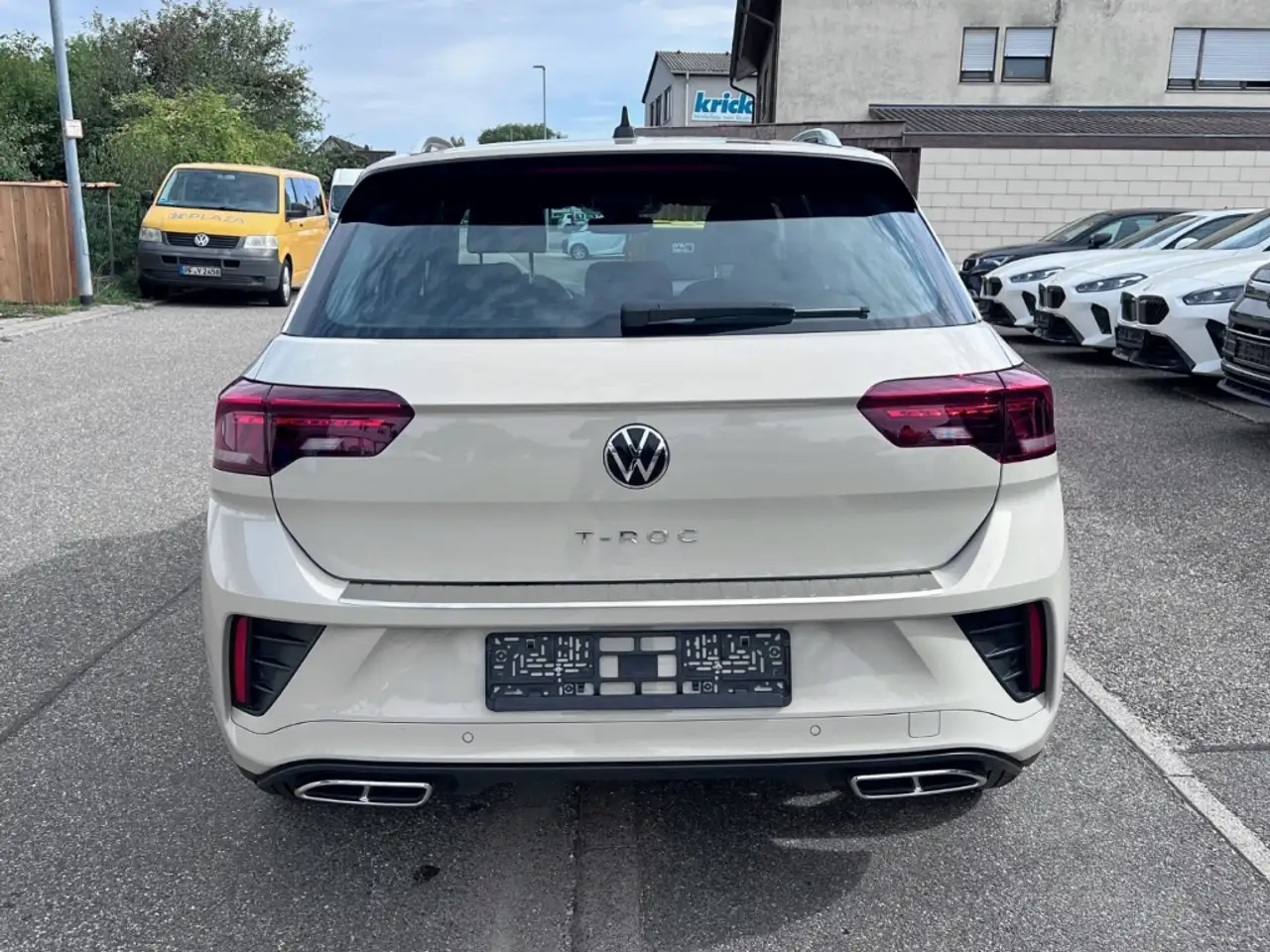Volkswagen T-Roc 1.5TSI DSG R-Line ACC APP.NAVI LED DCP SHZ PARKASS — Vehicle gallery 6