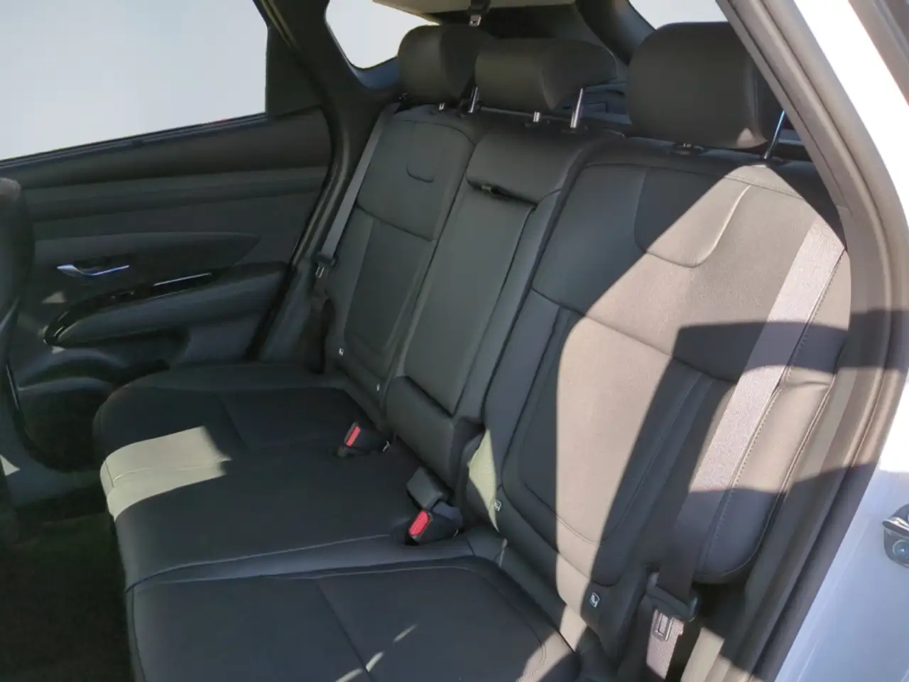 Hyundai TUCSON Prime 1.6 T-GDi HUD Navi Leder Digitales Cockpit S — Vehicle gallery 13