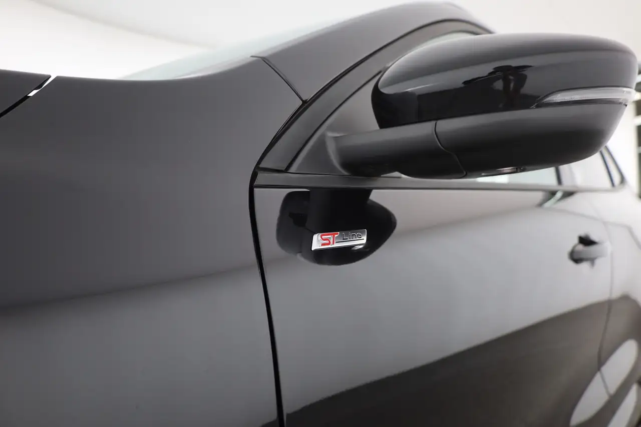 Ford Kuga Hybrid ST-Line X FHEV LED Navi ACC AHK — Vehicle gallery 24