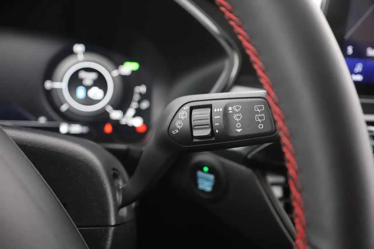 Ford Kuga Hybrid ST-Line X FHEV LED Navi ACC AHK — Vehicle gallery 15