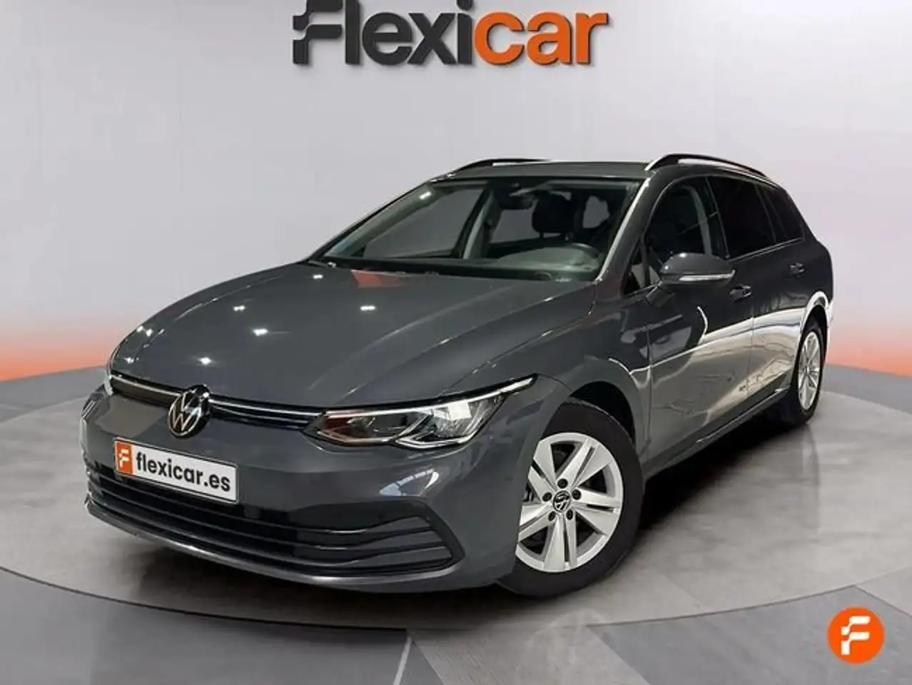 Volkswagen Golf Life 1.5 eTSI 96kW (130CV) DSG Variant — معرض صور السيارة 2