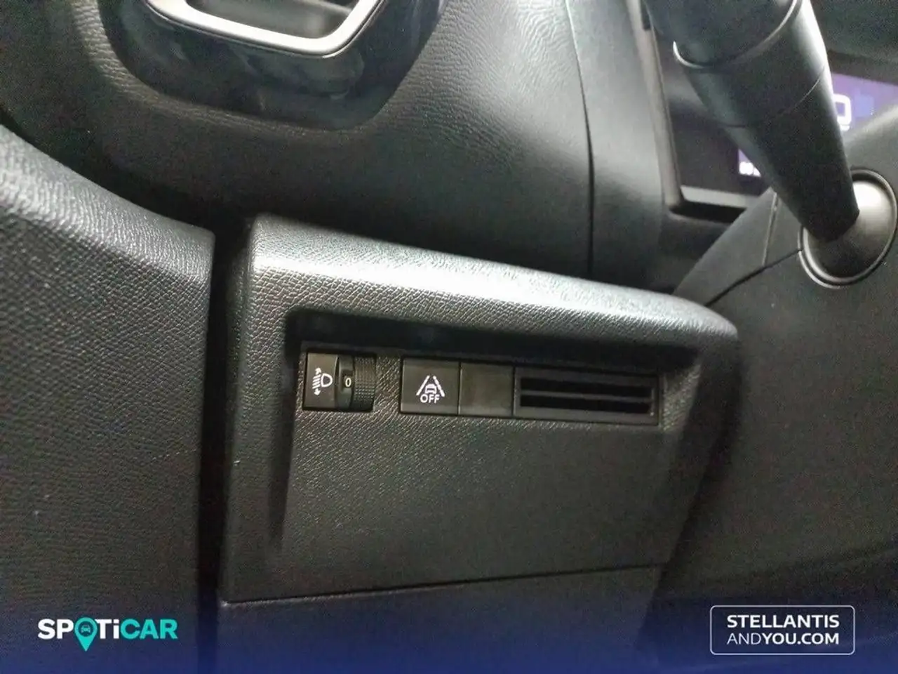 Citroen C4 1.2 PureTech Plus S&S 130 — Galería del vehículo 24