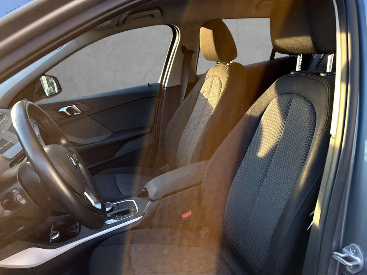 BMW 118 i 5-Türer Advantage Shadow Line — Galerie du véhicule 13