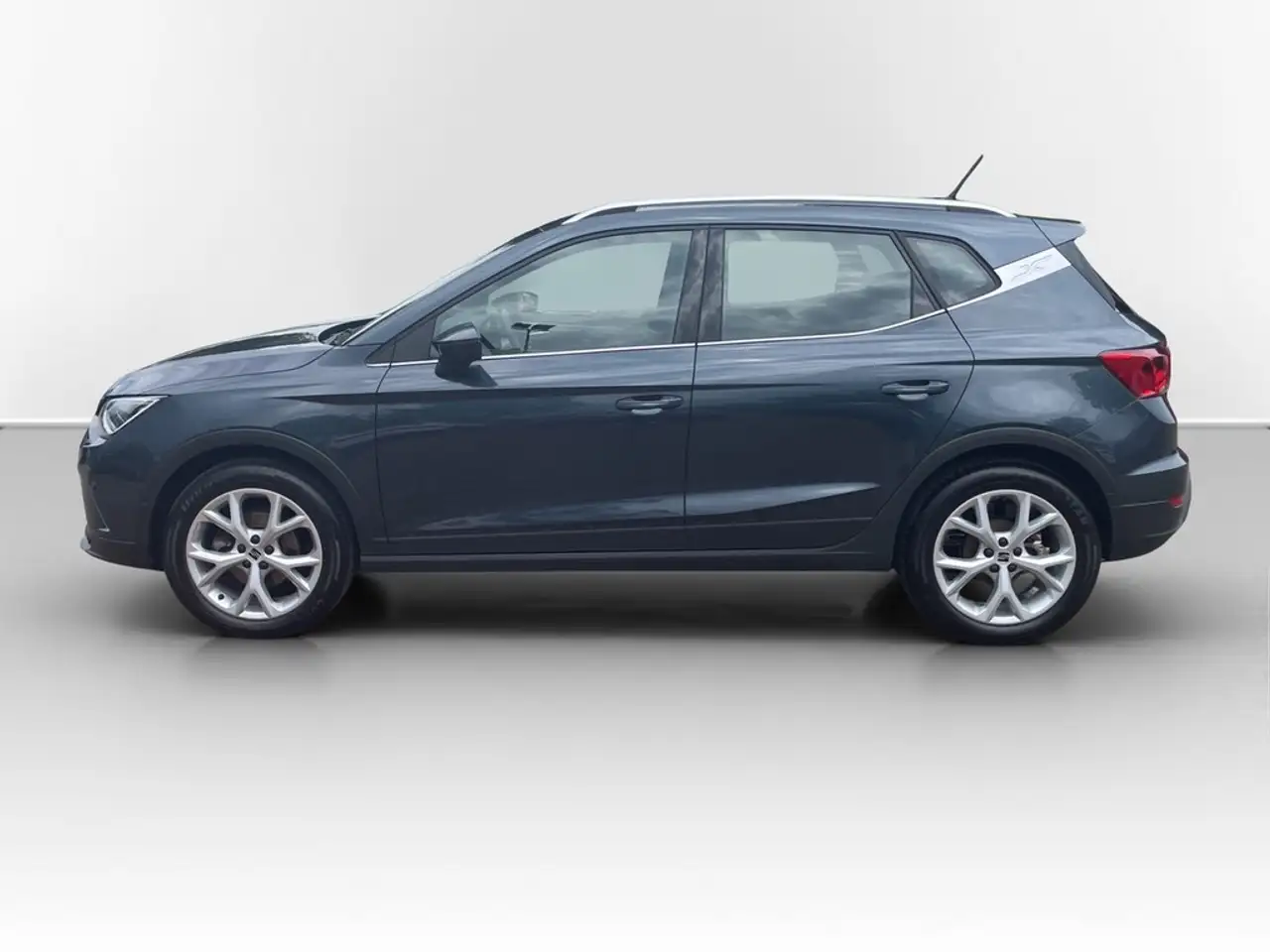 SEAT Arona 1.5 TSI DSG FR VOLL-LED*NAV*SHZ*TEMP*PARKLENK*K... — Vehicle gallery 11