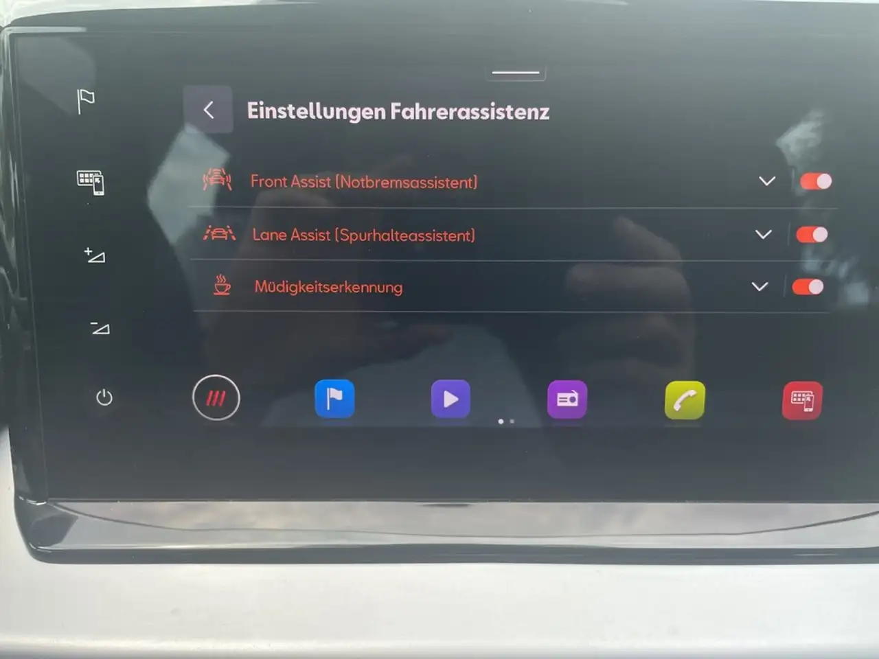 SEAT Arona 1.5 TSI DSG FR VOLL-LED*NAV*SHZ*TEMP*PARKLENK*K... — Vehicle gallery 19