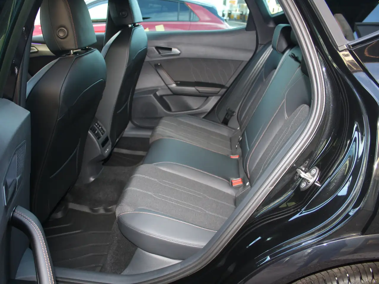 CUPRA Formentor 1.5*FACELIFT*AHK*Heckklappe elektr*RFK*SITZH* — معرض صور السيارة 20