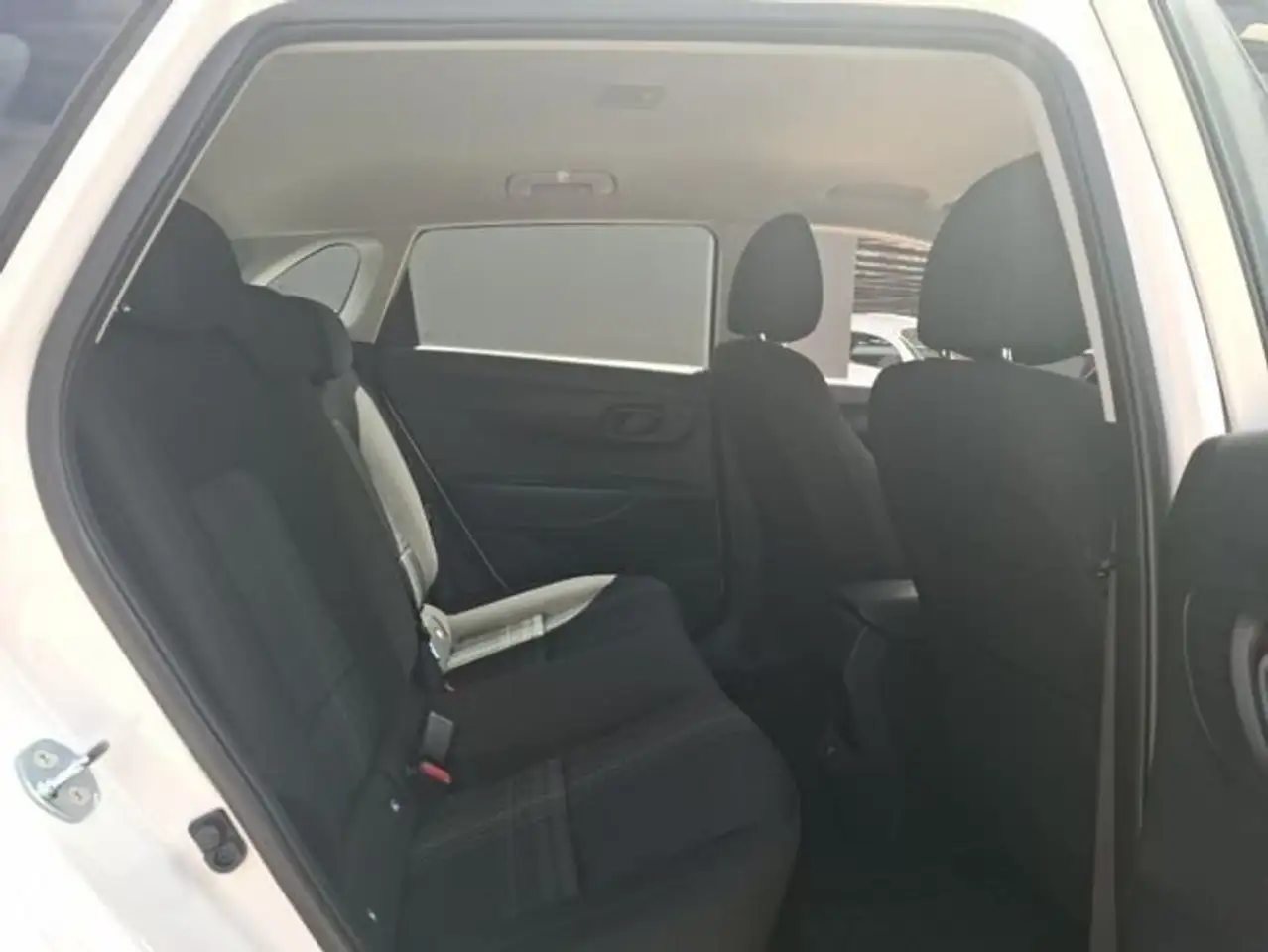 Hyundai i20 FL 1.0 T-GDi 73,5 kW (100 CV) MT6 2WD Smart MY25 — معرض صور السيارة 6