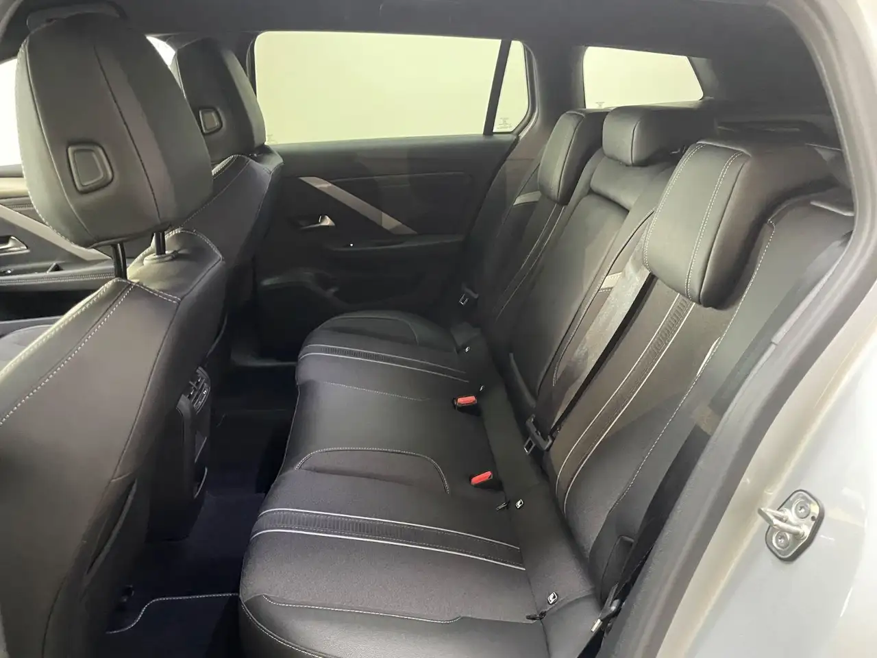Opel Astra L Sports Tourer GS — معرض صور السيارة 11