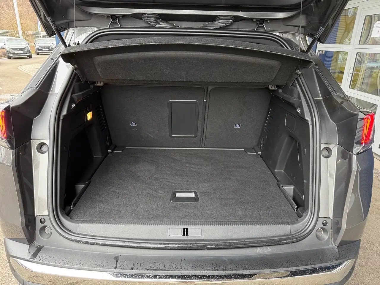 Peugeot 3008 1.2 PureTech 130 Allure Pack ACC KeyLess LM — Galerie du véhicule 12