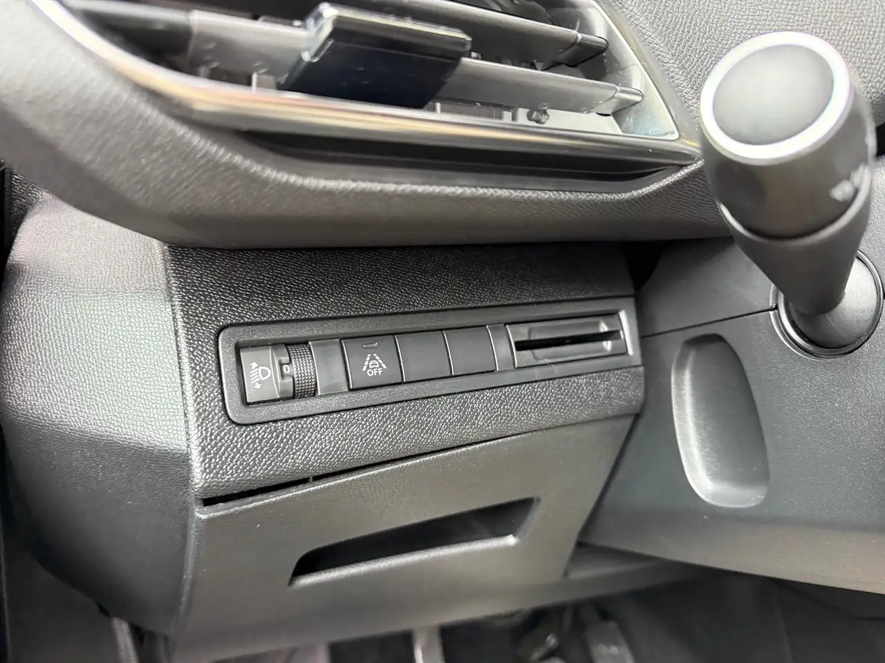 Peugeot 3008 1.2 PureTech 130 Allure Pack ACC KeyLess LM — Galerie du véhicule 7
