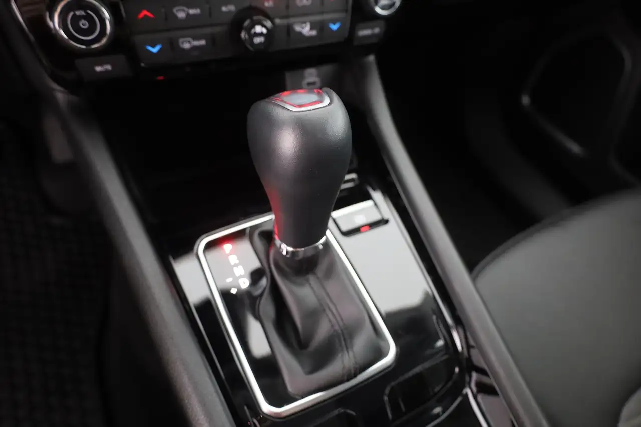 Jeep Compass 1.5 M-Hybrid Altitude LED Teilleder 360° — معرض صور السيارة 14