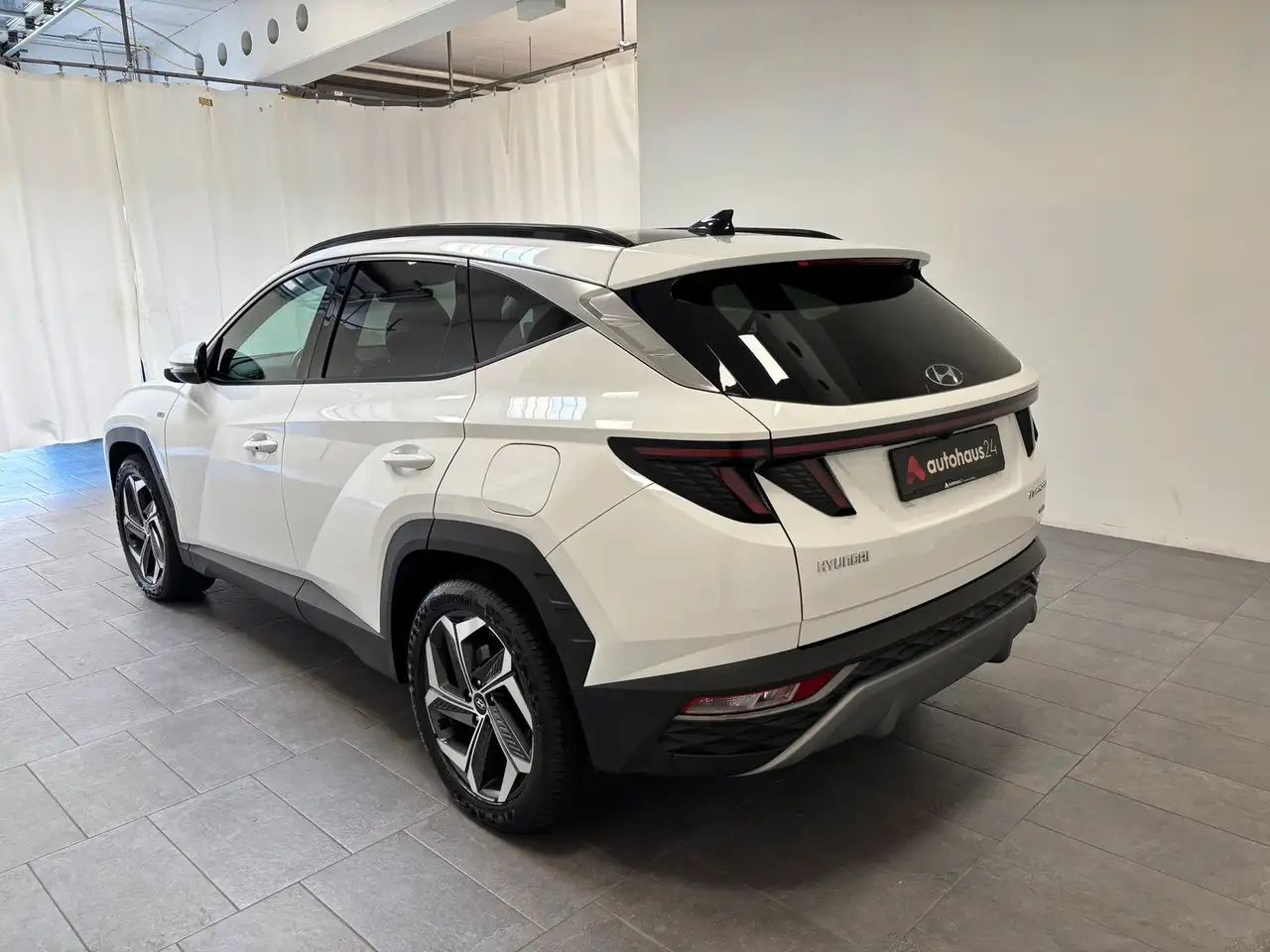 Hyundai TUCSON 1.6 T-GDI Prime|4WD|Navi|CAM|Pano — Galerie du véhicule 4