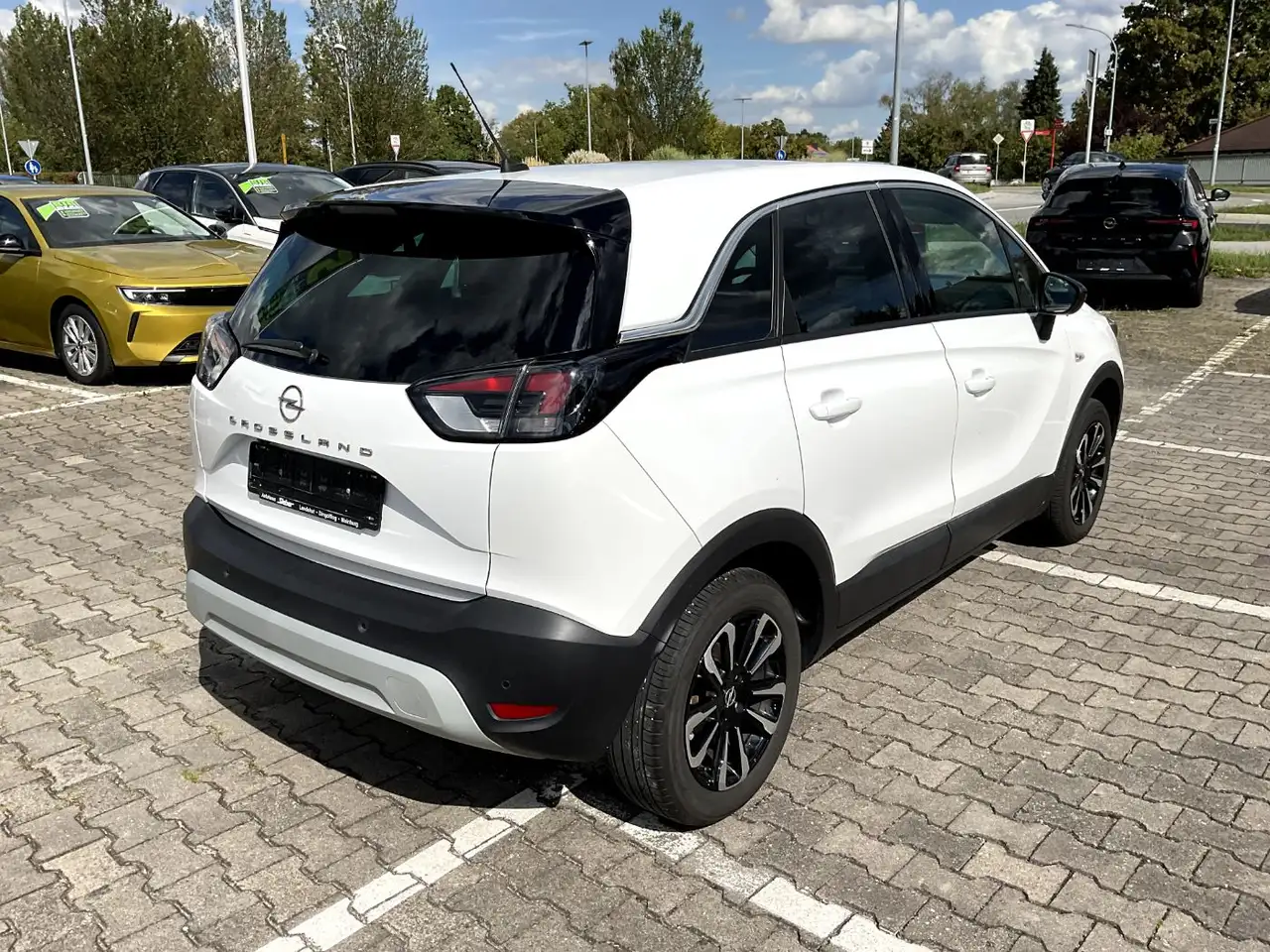 Opel Crossland 1.2 Turbo Sitzheizung*Rückfahrkamera — Galería del vehículo 5