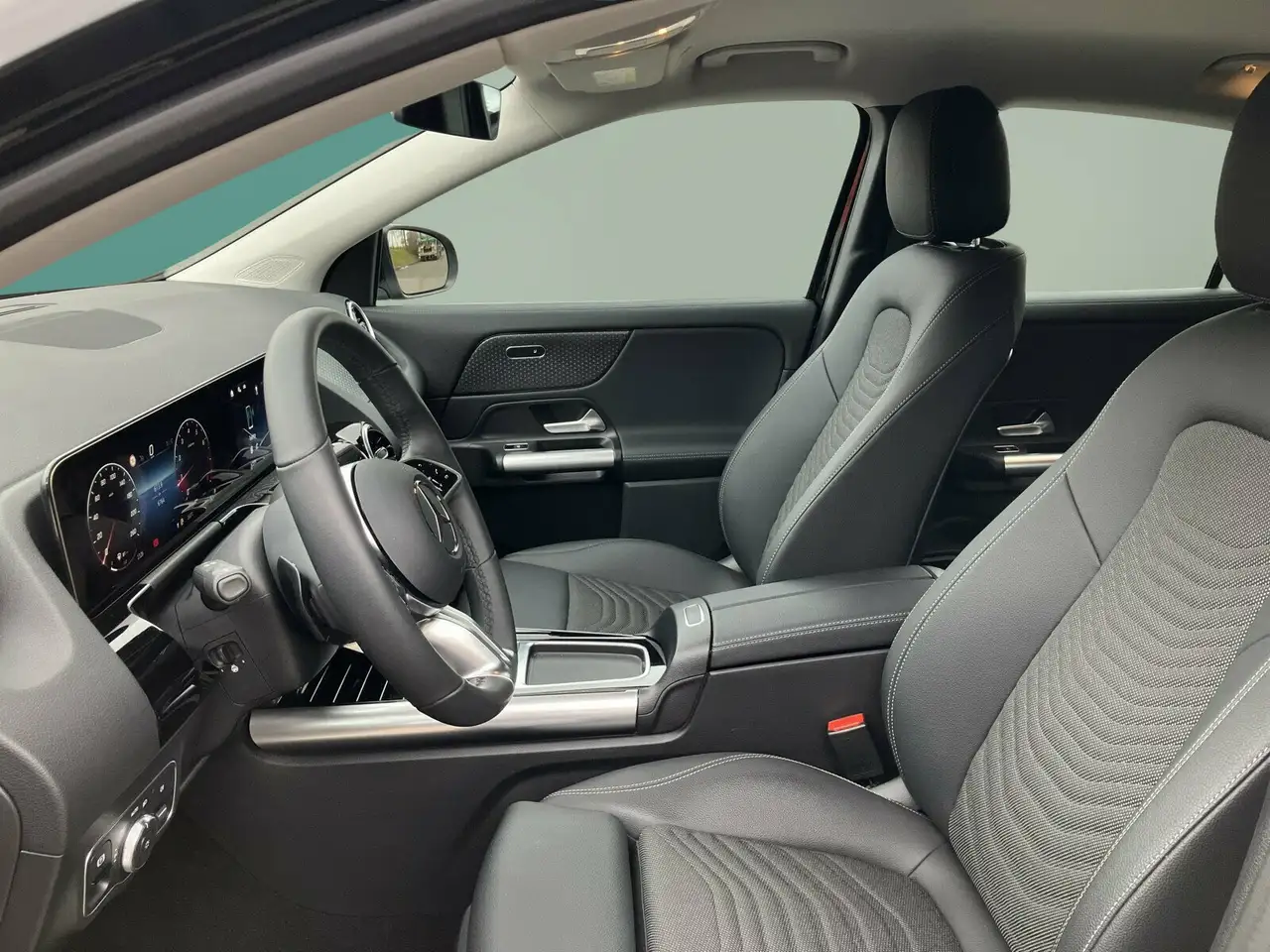 Mercedes-Benz GLA 200 GLA 200 PROGRESSIVE+VOR-DISTRO+KAM+LENKHZ+EASYP — Galerie du véhicule 12