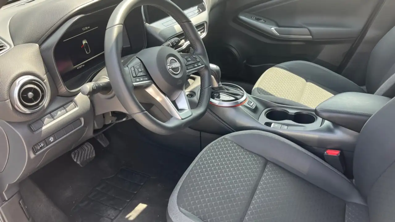 Nissan Juke 1.0 N-CONNECTA DCT DIG-T 84KW 114 5P — Galería del vehículo 9