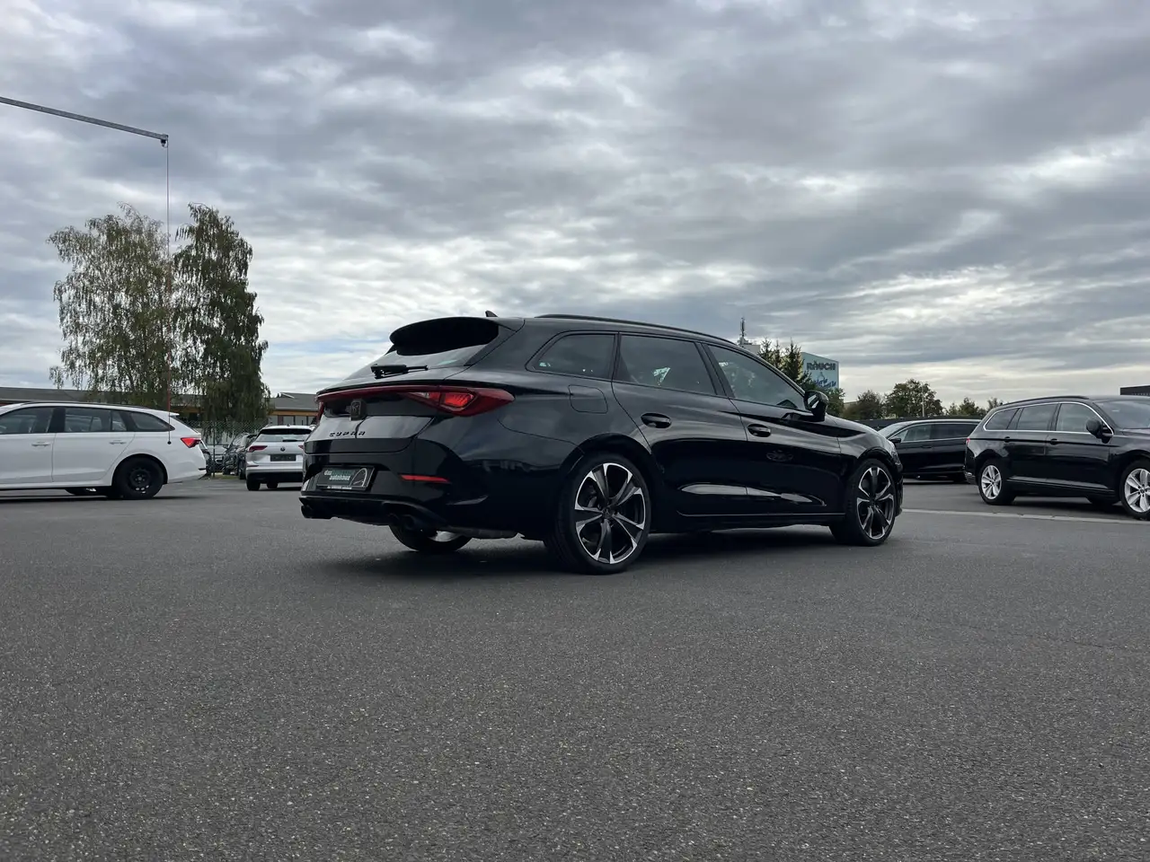 CUPRA Leon SP 2.0 TSI DSG 173€ m.20% Anz. Navi LED RFK SHZ — معرض صور السيارة 7