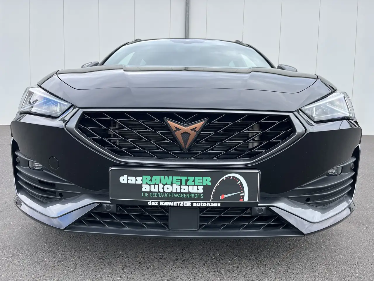 CUPRA Leon SP 2.0 TSI DSG 173€ m.20% Anz. Navi LED RFK SHZ — معرض صور السيارة 4