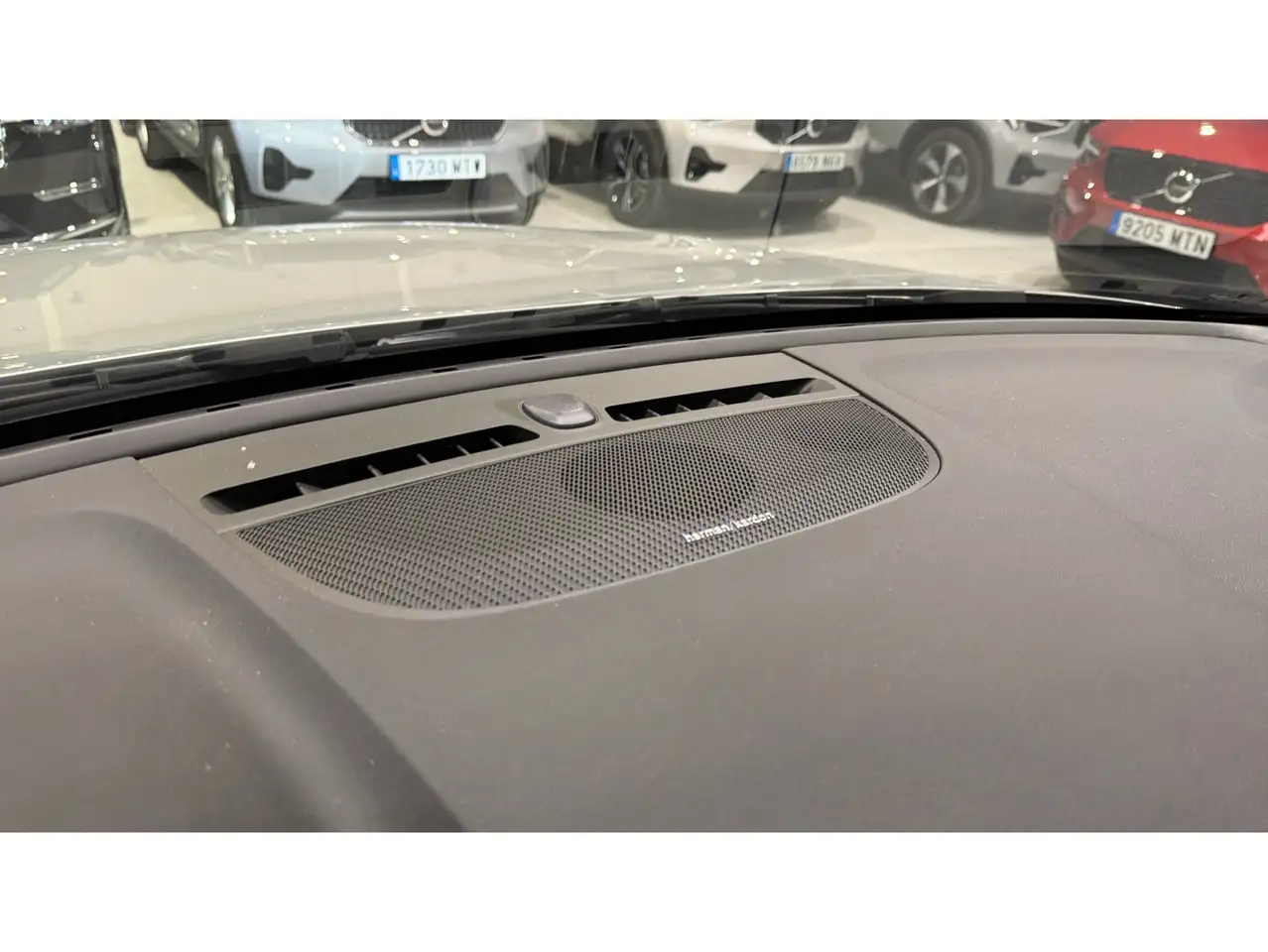 Volvo XC40 B3 Plus Aut. — معرض صور السيارة 23