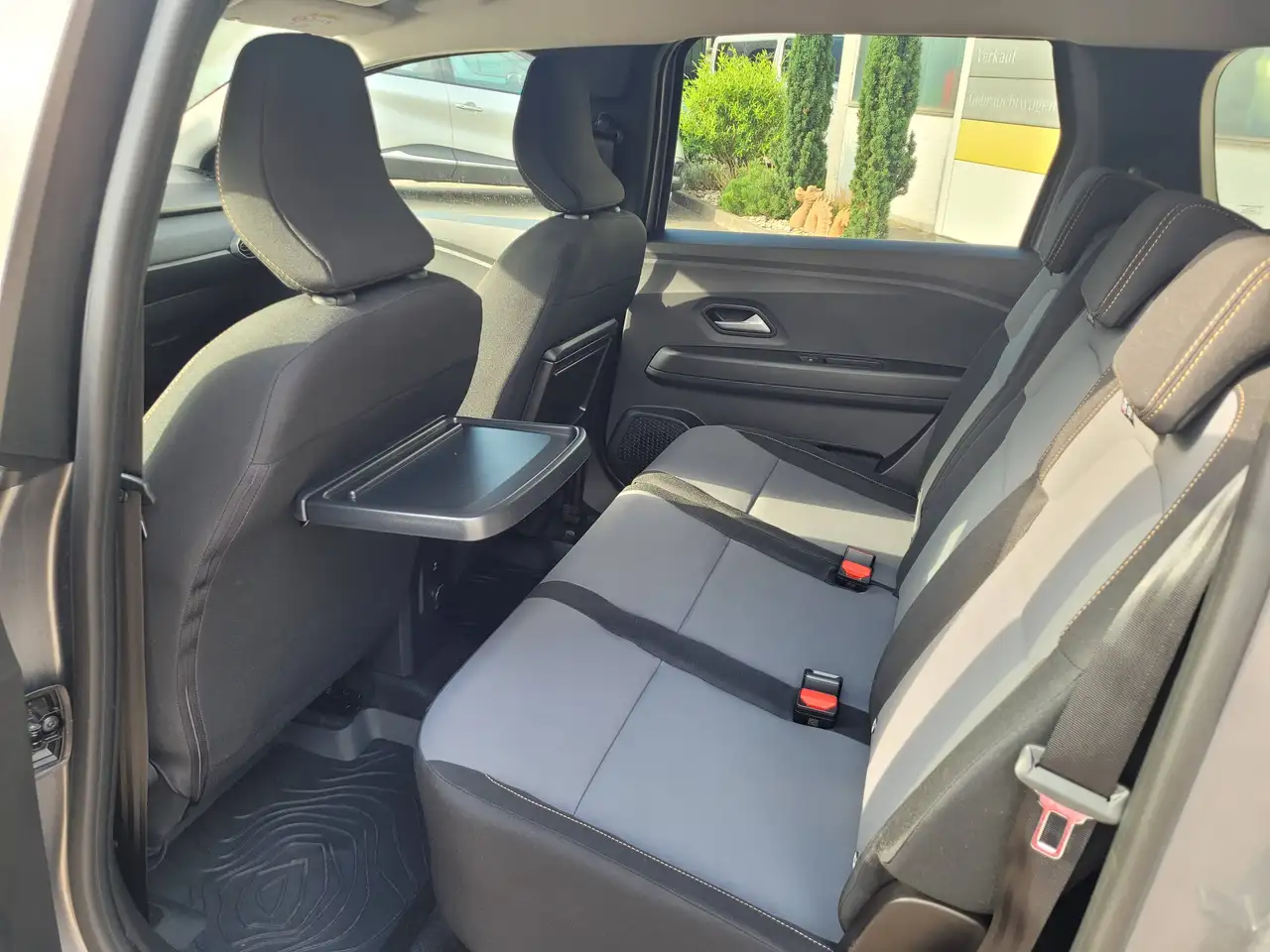 Dacia Jogger Extreme Hybrid 140 7-Sitze City Kamera Sitzh AHK — معرض صور السيارة 22