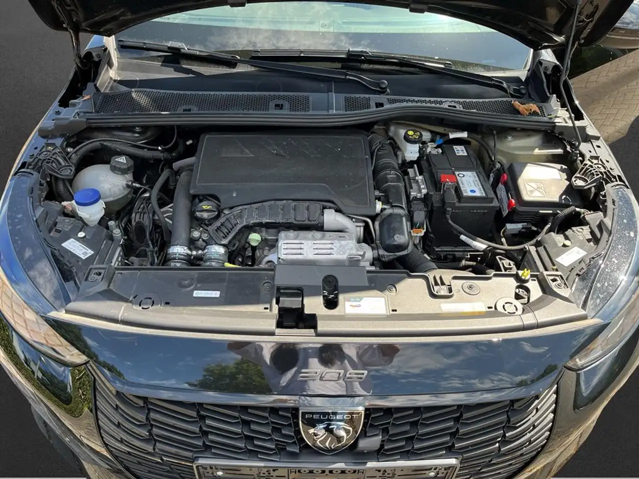 Peugeot 208 GT — معرض صور السيارة 8