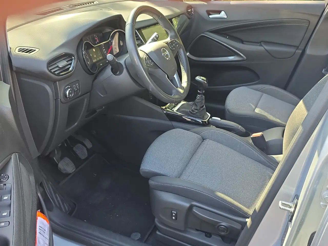 Opel Crossland 1.2 Turbo Elegance Paket Rückfahrkamera — معرض صور السيارة 10