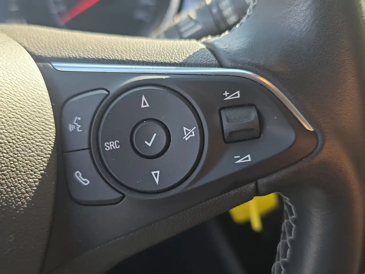 Opel Crossland 1.2 Turbo Elegance Paket Rückfahrkamera — معرض صور السيارة 14