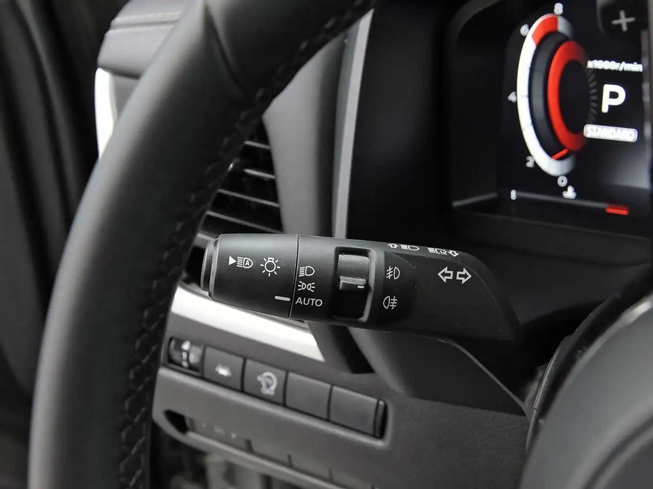 Nissan Qashqai DIG-T 116kW Xtronic N-Connecta — Vehicle gallery 15