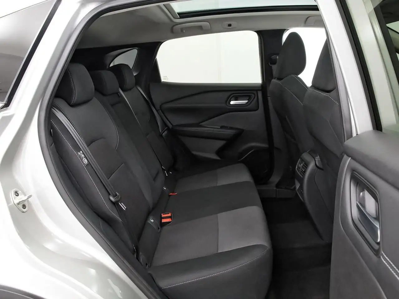 Nissan Qashqai DIG-T 116kW Xtronic N-Connecta — Vehicle gallery 8