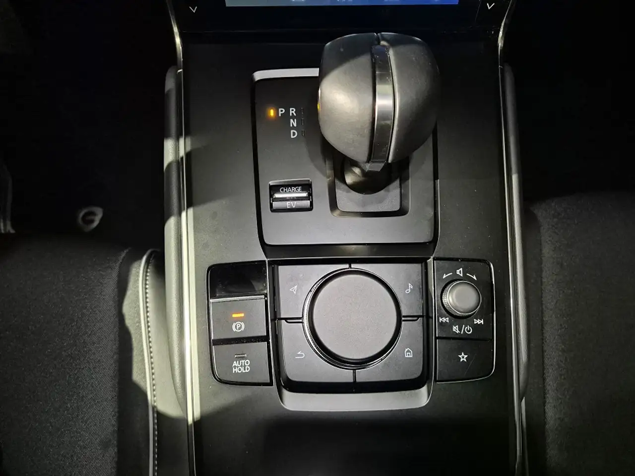 Mazda MX-30 R-EV Edition R/Glasdach/Bose/Matrix-LED/360 Grad C — معرض صور السيارة 12