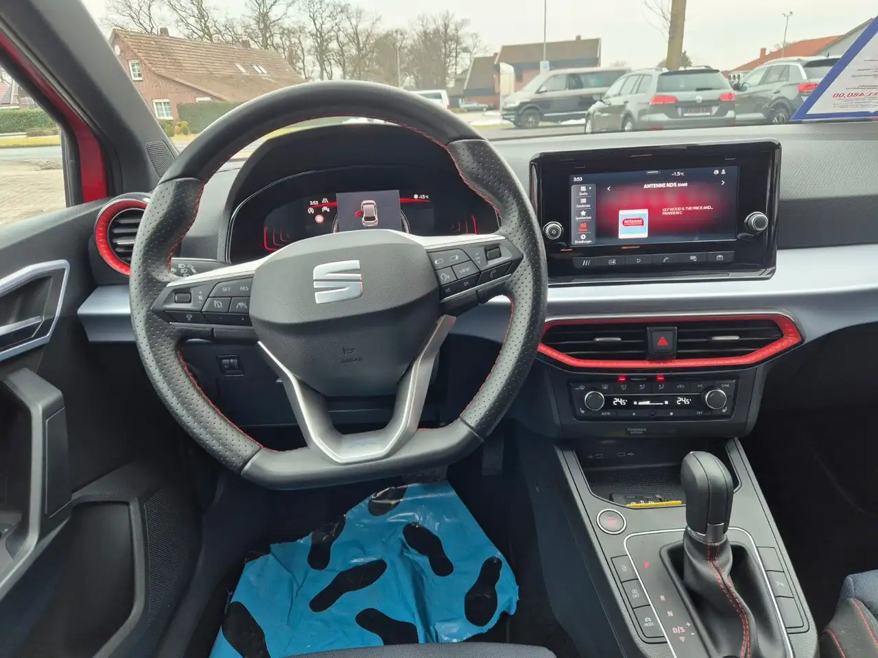 SEAT Ibiza TSI DSG FR Kamera/18"/Keyless/Bluetooth — Galerie du véhicule 13