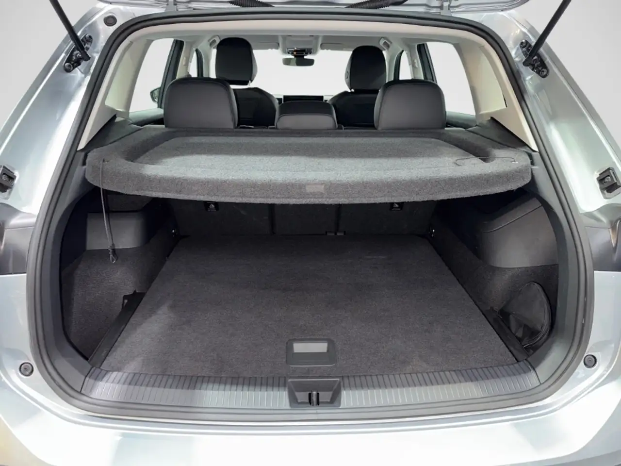 Volkswagen Tiguan 1.5 eTSI DSG GOAL AHK LED 360 CAM TRAVEL NAVI AMBI — Galerie du véhicule 8
