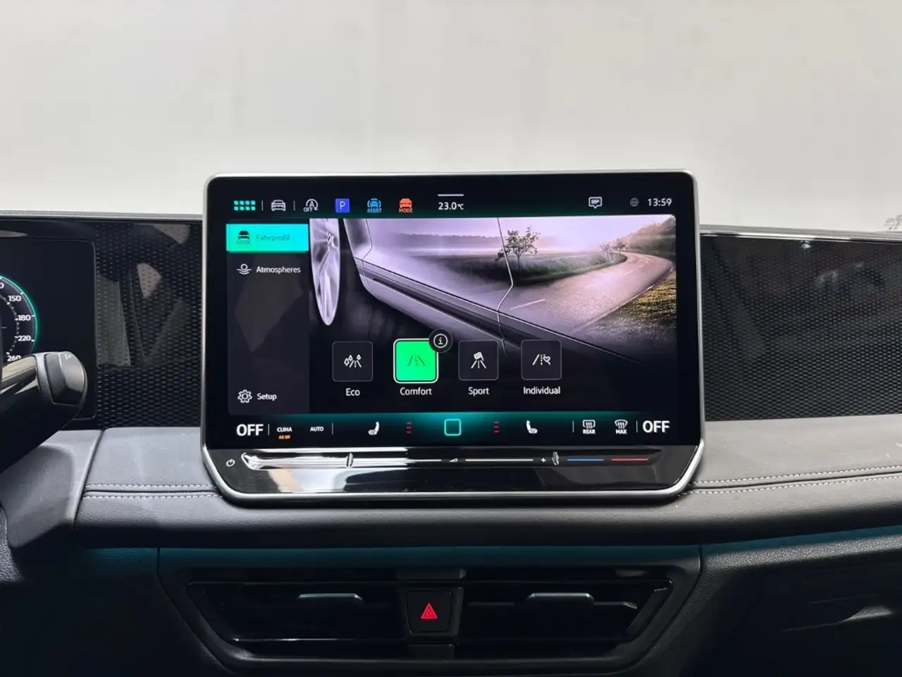 Volkswagen Tiguan 1.5 eTSI DSG GOAL AHK LED 360 CAM TRAVEL NAVI AMBI — Galerie du véhicule 16