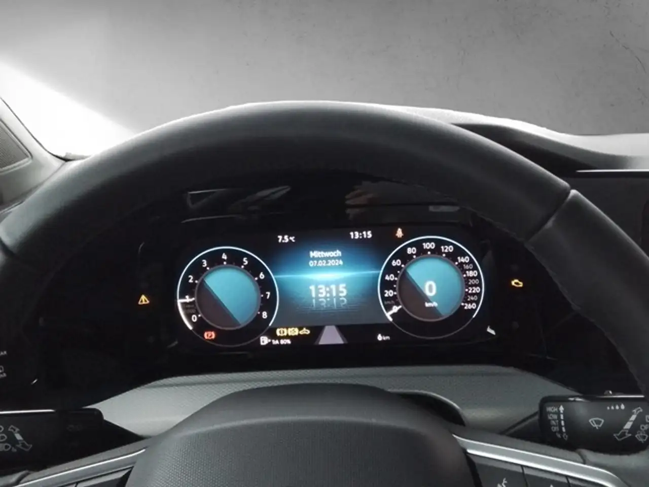 Volkswagen Golf VIII TSI Move LED Navi SHZ AID RFK — Galerie du véhicule 18