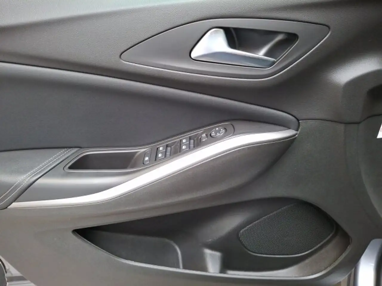 Opel Grandland Grandland 1.2 Turbo GS Line Automatik Alcantara Allwetter — معرض صور السيارة 7