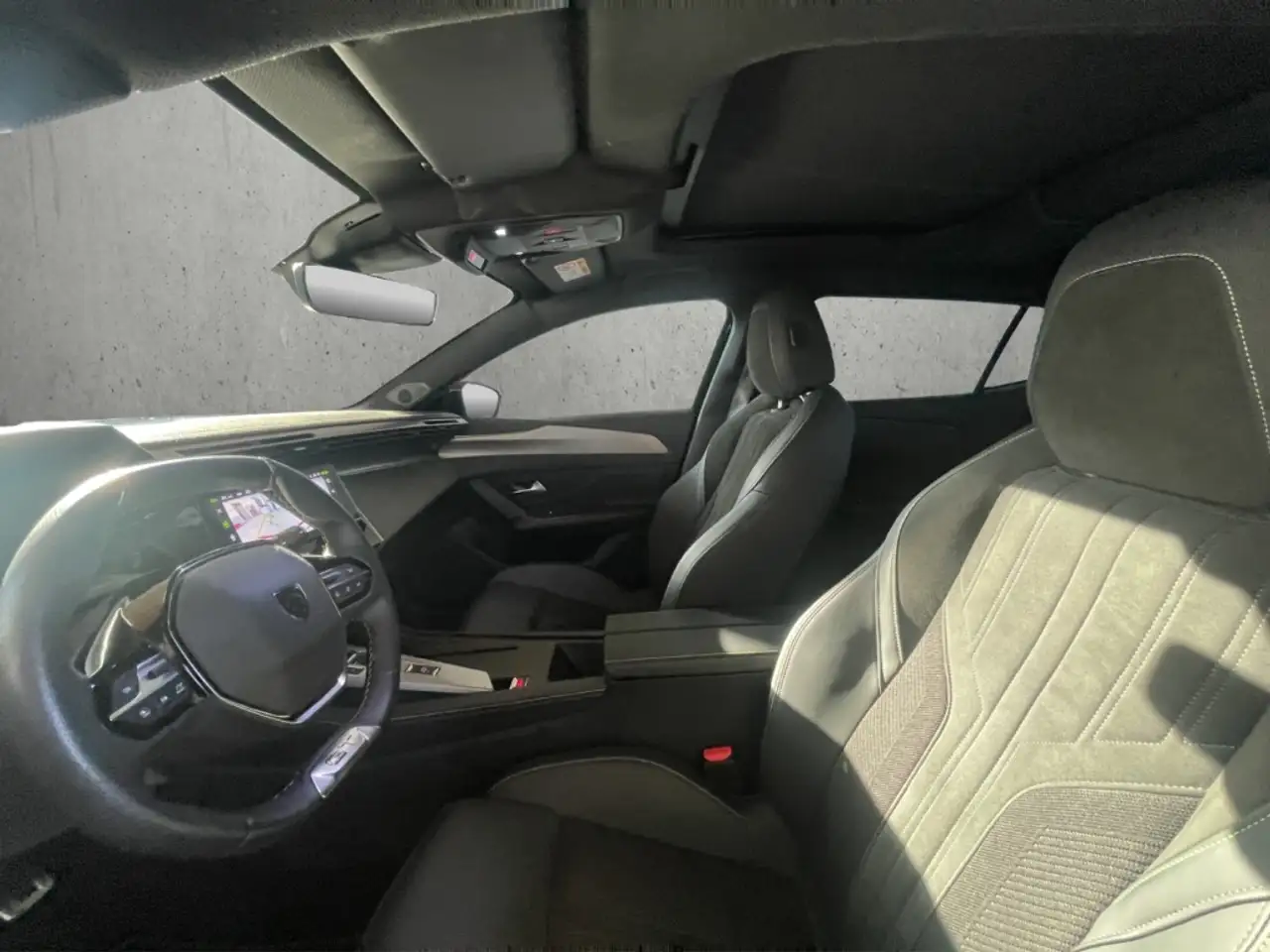 Peugeot 408 GT PT 130 EAT8 El. Panodach El. Sitz Kamera LED El — Vehicle gallery 9