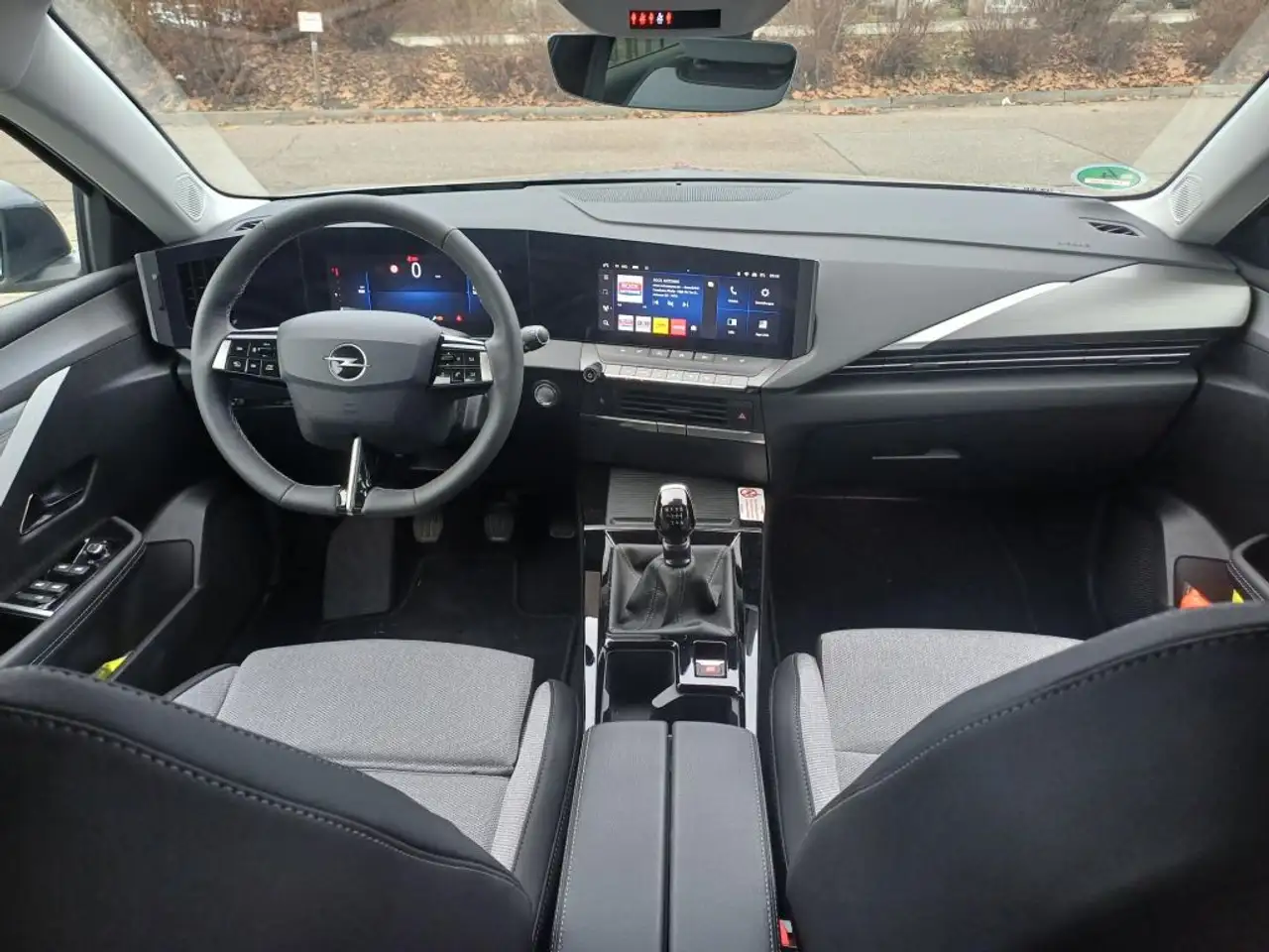 Opel Astra Sports Tourer 1.2 Turbo Elegance — Galería del vehículo 14
