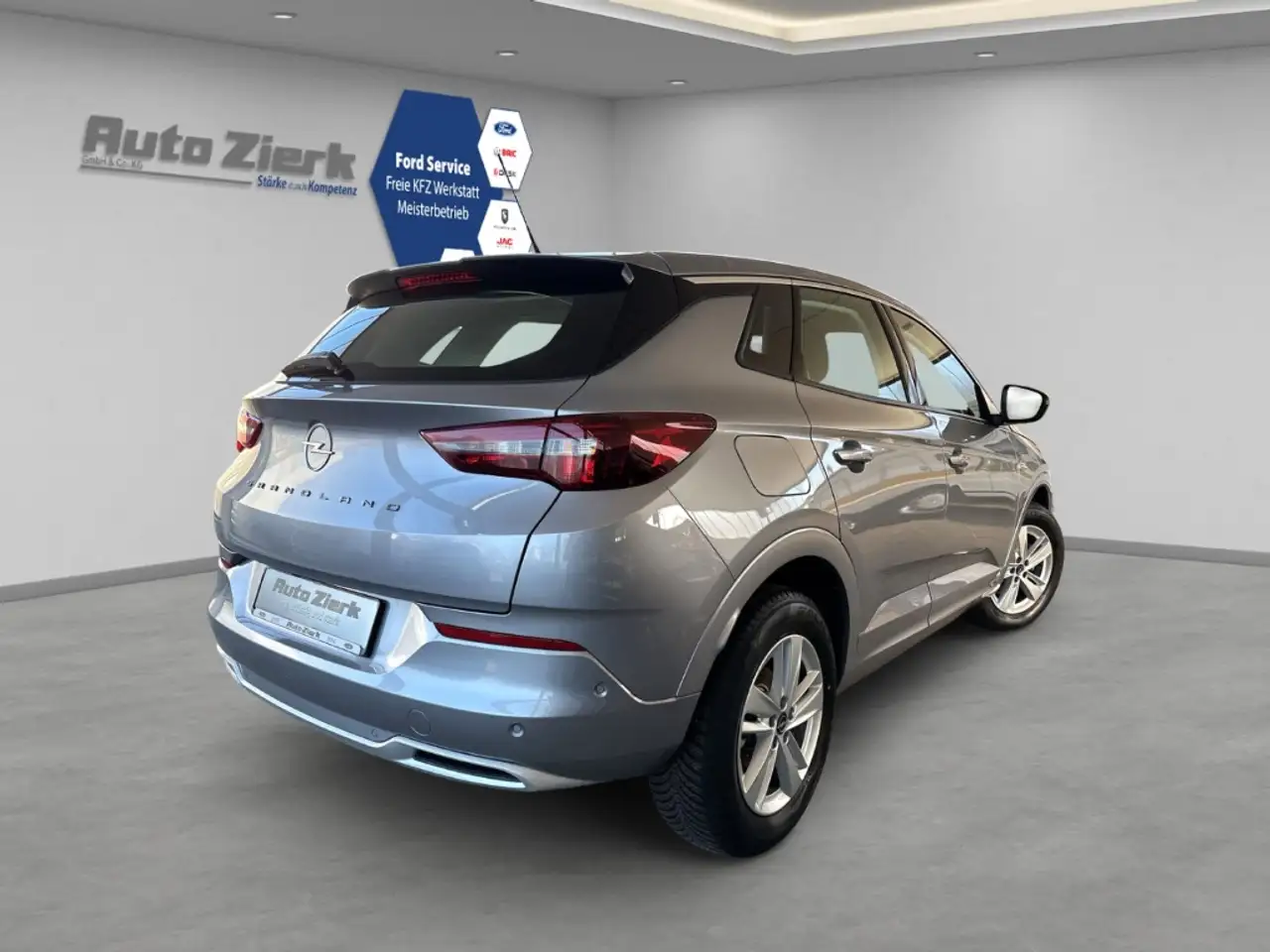 Opel Grandland X Enjoy 1.2 Turbo Automatik ACC RFK LED ALLWETTER — Vehicle gallery 4
