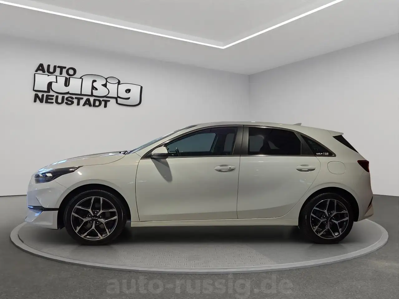 Kia Ceed / cee'd GDI 1.5 160 PS *LED*Kamera*PDC — معرض صور السيارة 2