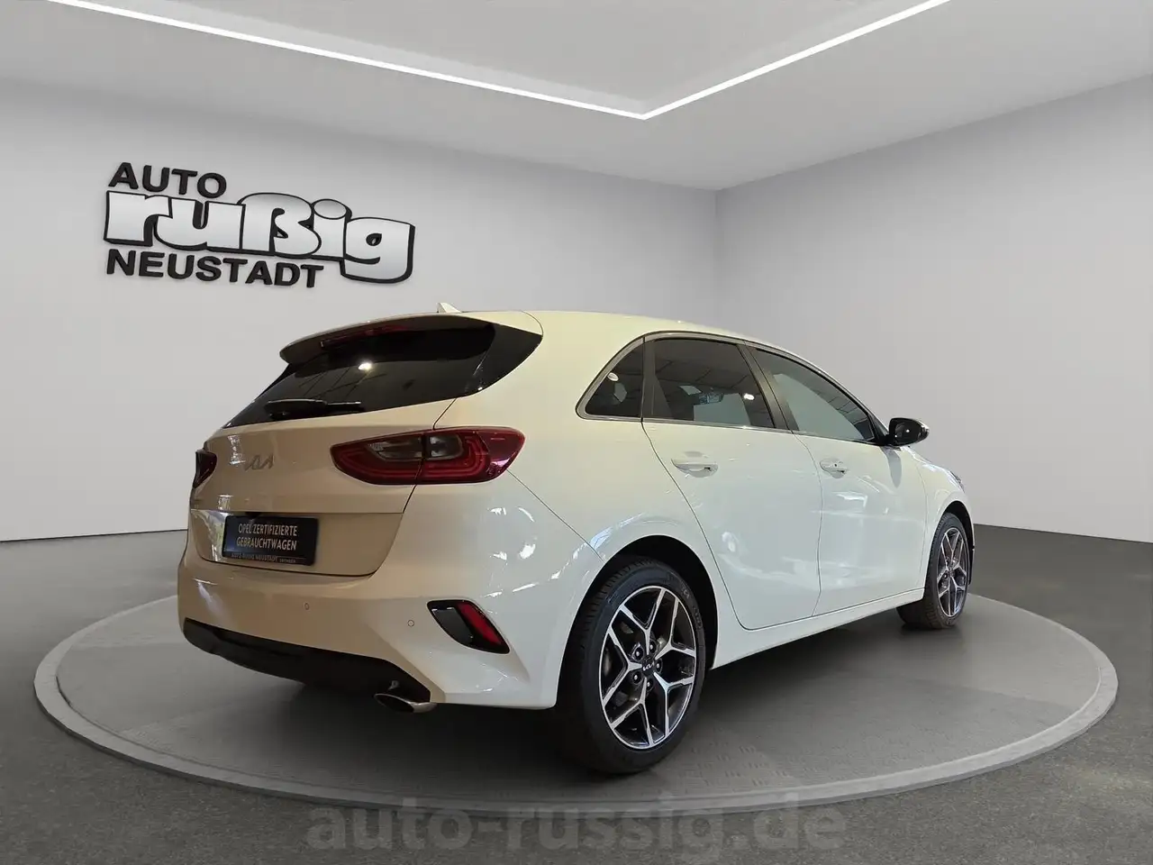 Kia Ceed / cee'd GDI 1.5 160 PS *LED*Kamera*PDC — معرض صور السيارة 5