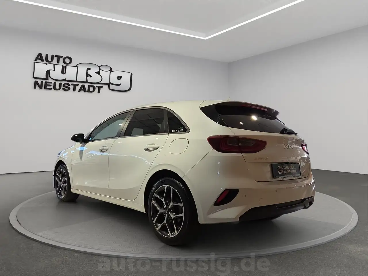 Kia Ceed / cee'd GDI 1.5 160 PS *LED*Kamera*PDC — معرض صور السيارة 3