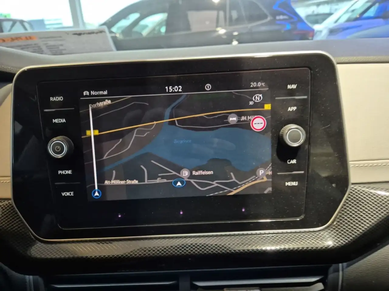 Volkswagen T-Cross Style 115 PS 7-Gang-DSG AHK Navi digitales Cockpit — Vehicle gallery 15