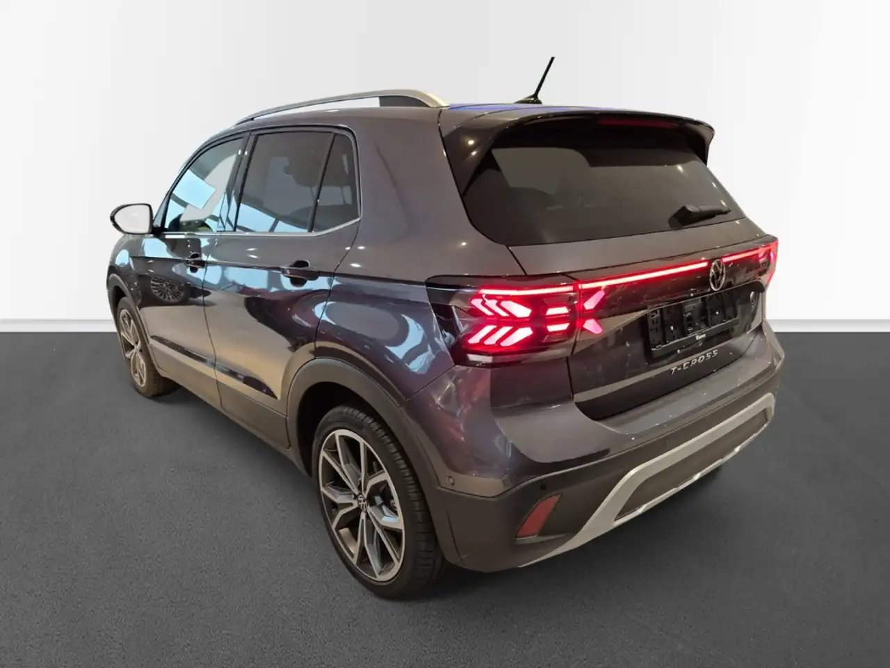 Volkswagen T-Cross Style 115 PS 7-Gang-DSG AHK Navi digitales Cockpit — Vehicle gallery 2