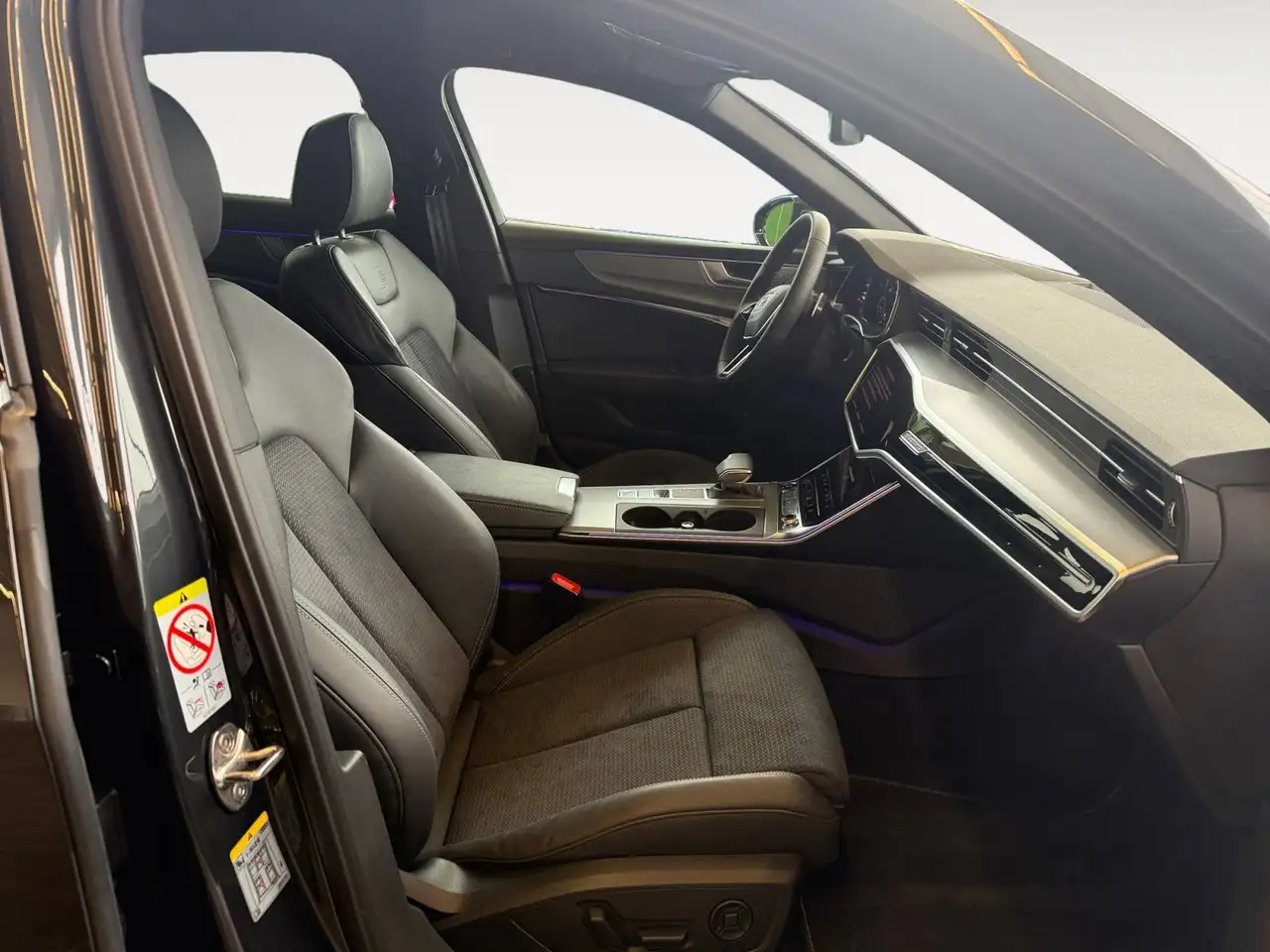 Audi A6 Lim.50 TFSI e qu. — Galería del vehículo 18