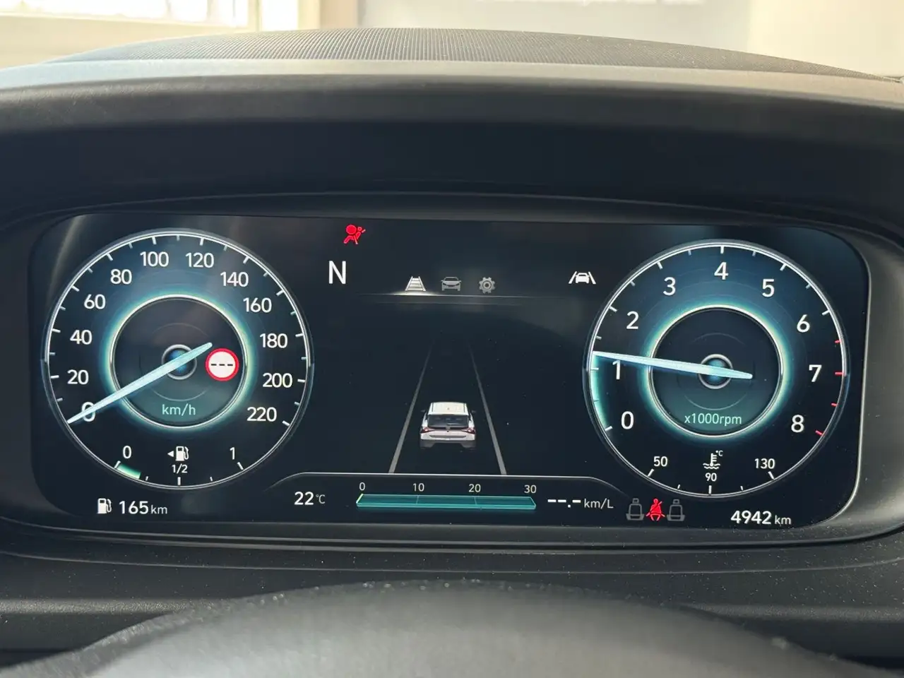 Hyundai i20 1.0 T-GDI Mild-Hybrid *KAM*CARPLAY*KLIMA — معرض صور السيارة 10