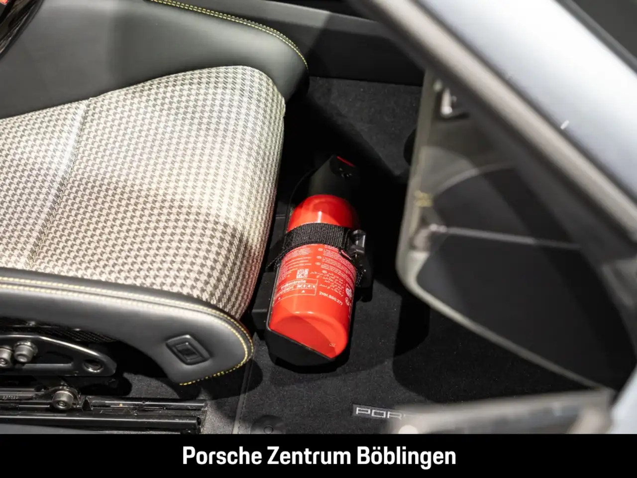 Porsche 718 Spyder RS Weissach-Paket BOSE Rückfahrkamera — Vehicle gallery 25